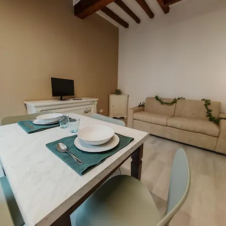 Apartamento La Sosta-appartamento A Pochi Passi Dalla Stazione *